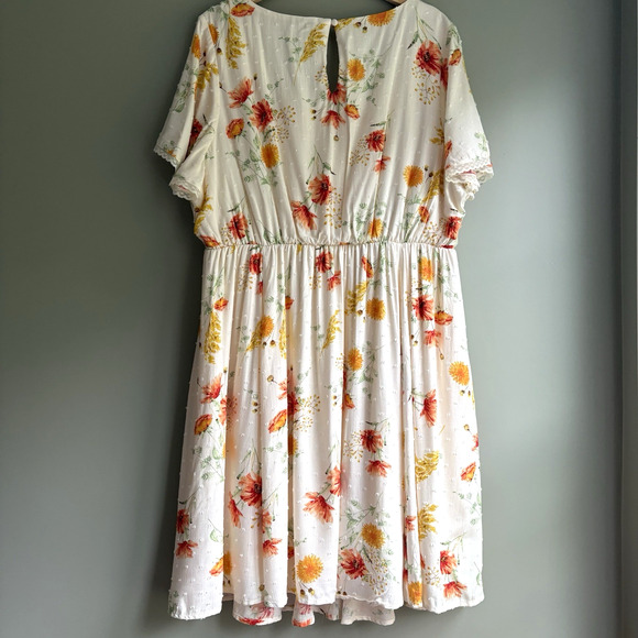 TORRID Floral Lace Swiss Dot Mini Dress Lined Plus Size 2X | 18-20 | Torrid 2 - Picture 6 of 16